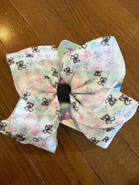 Jojo Siwa large bow 🎀